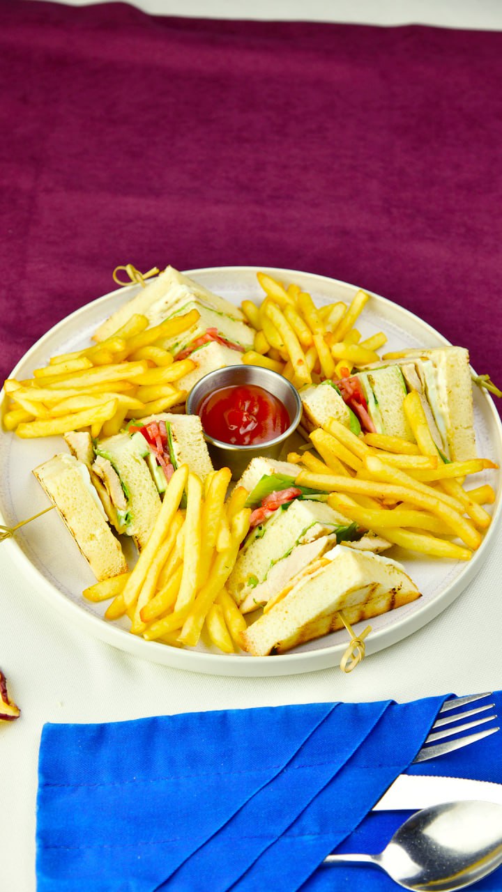 Story Marvarid 18:23